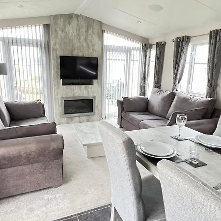 Waterside Lodge South Cerney Buitenkant foto